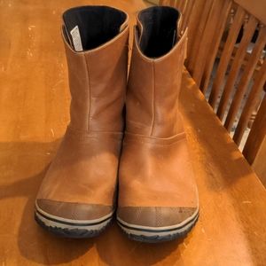 Sorel short leather muck/rain boots